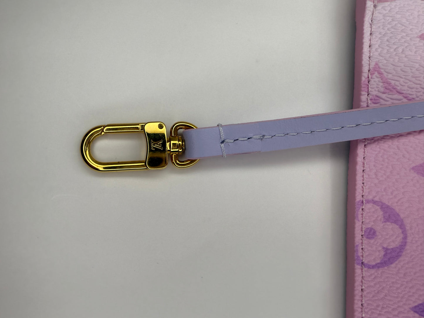 LOUIS VUITTON
Monogram Spring In The City Neverfull MM Pochette Sunrise Pastel