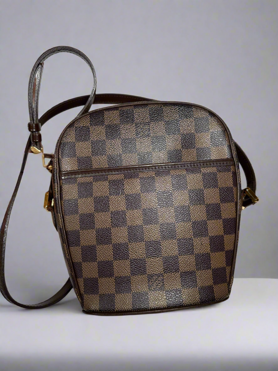 LOUIS VUITTON Ipanema PM