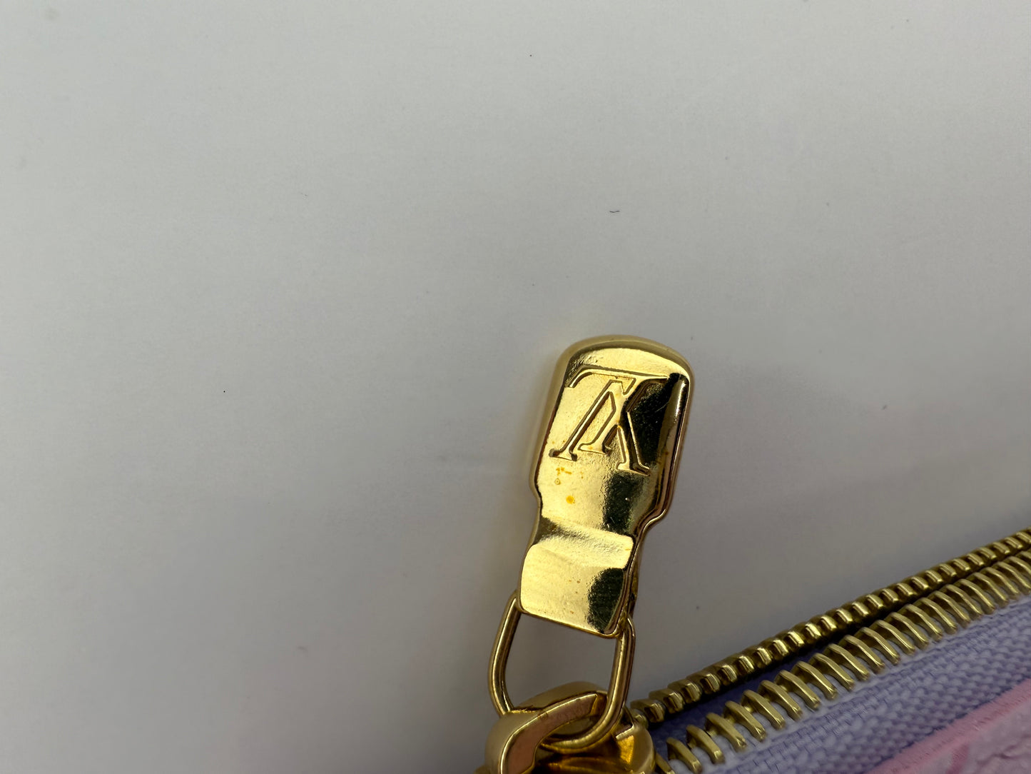 LOUIS VUITTON
Monogram Spring In The City Neverfull MM Pochette Sunrise Pastel