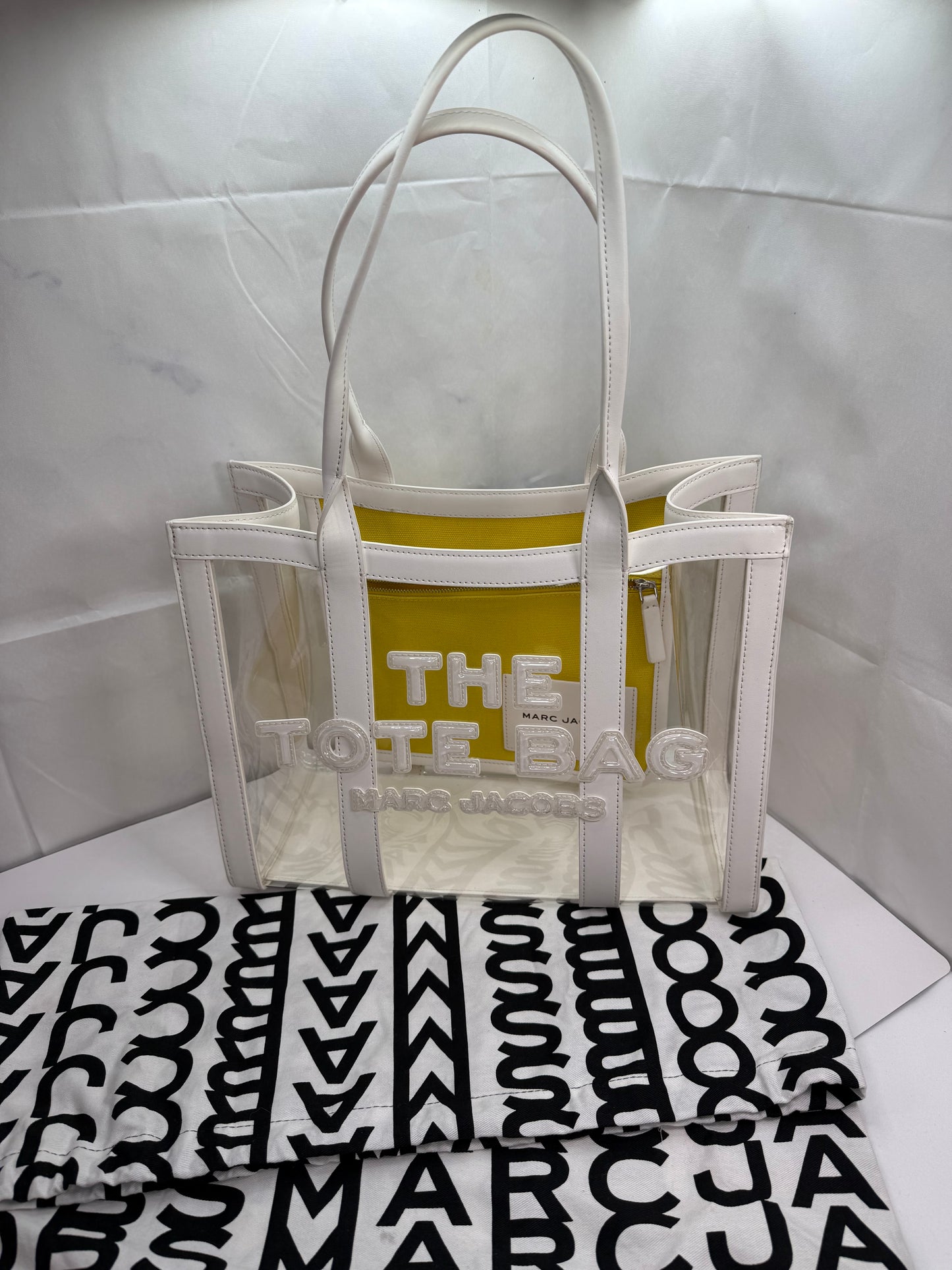 MARC JACOBS- The Tote Bag Medium