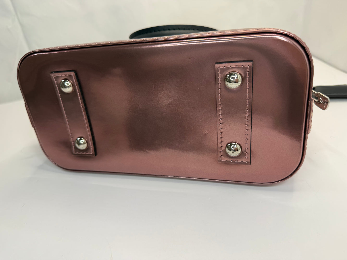 LOUIS VUITTON Alma BB Rose Cuivre (2017)