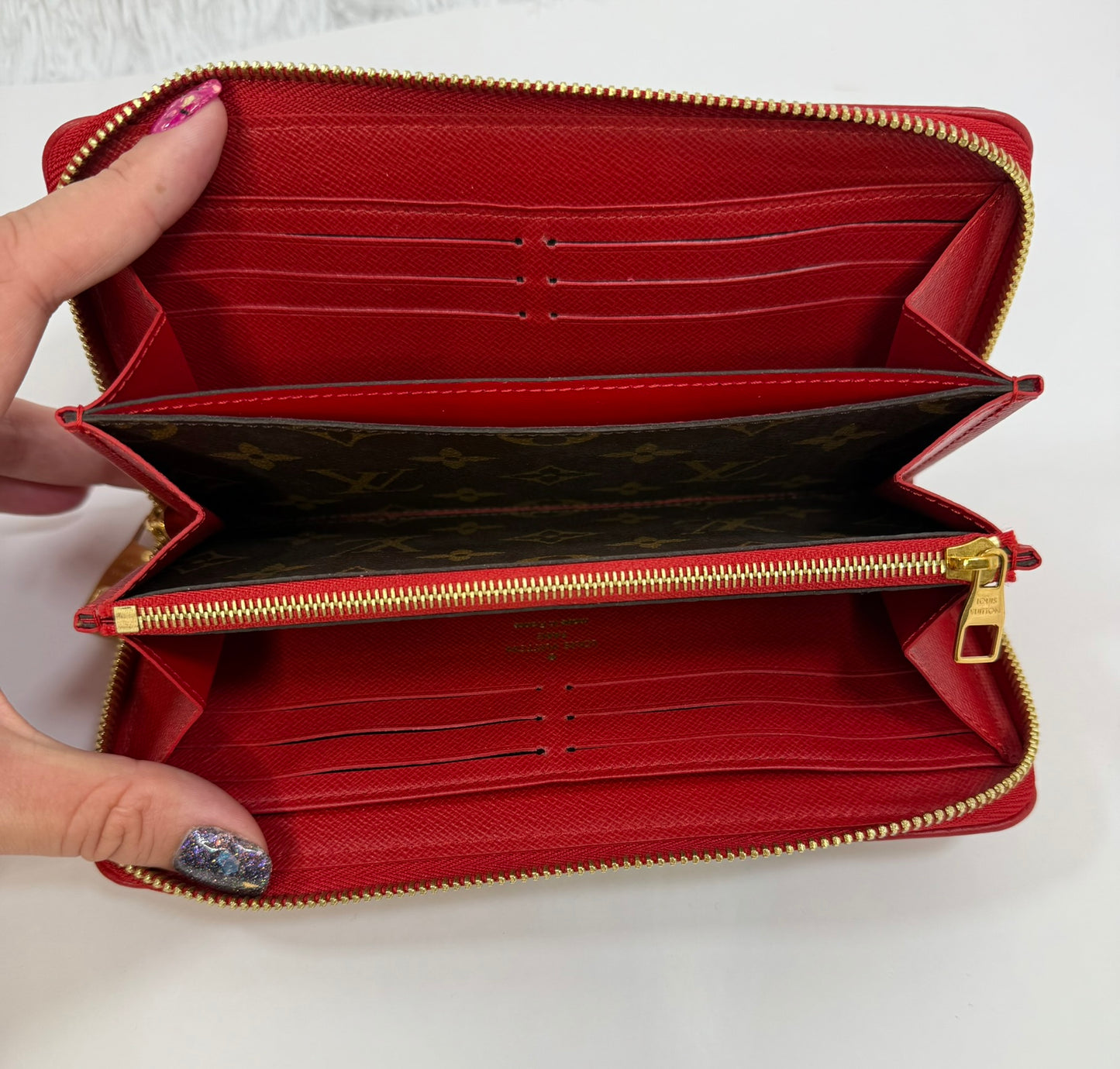 LOUIS VUITTON Retiro Zip Around Wallet