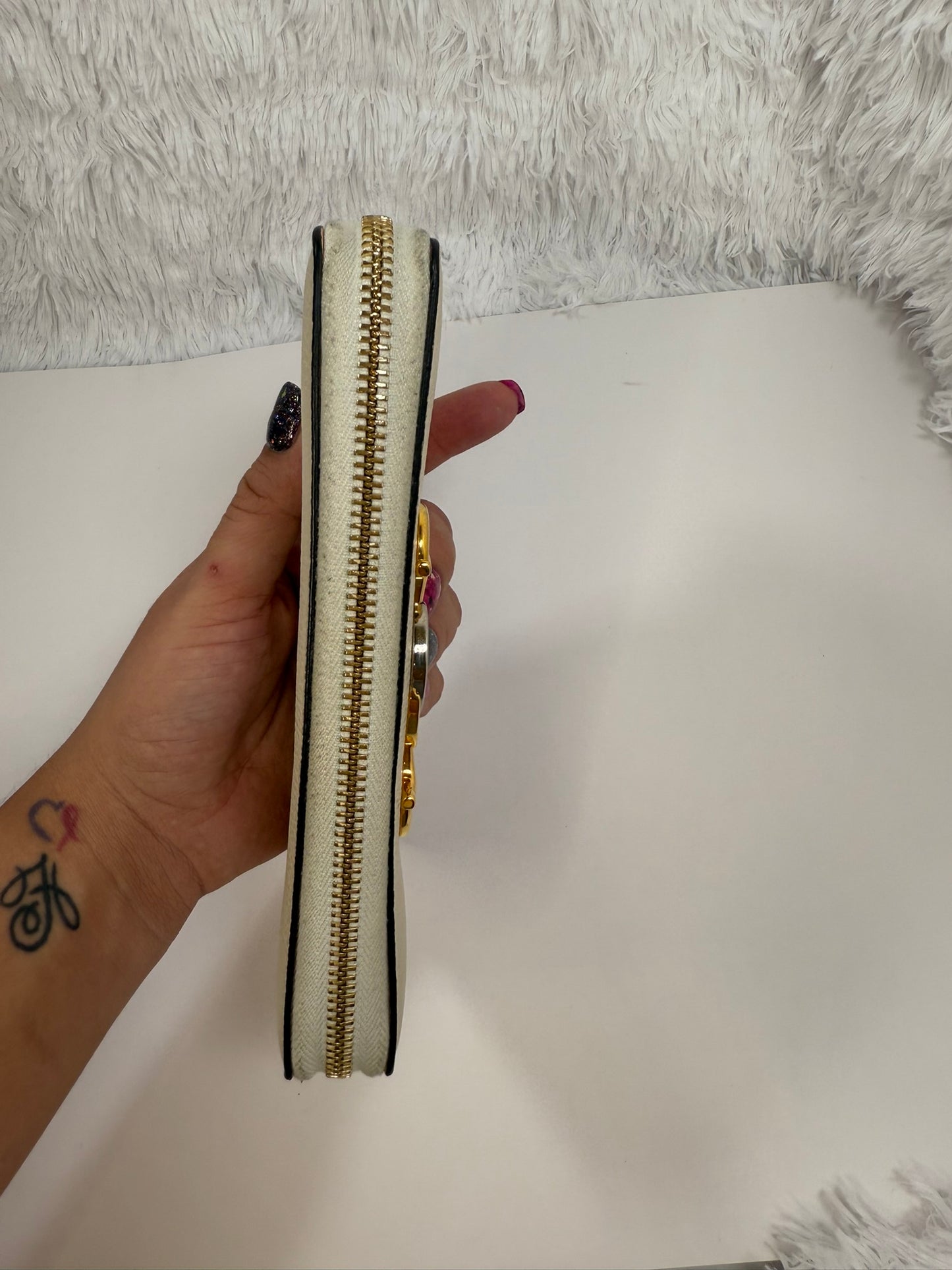 GUCCI Calfskin Zumi Zip Around Wallet