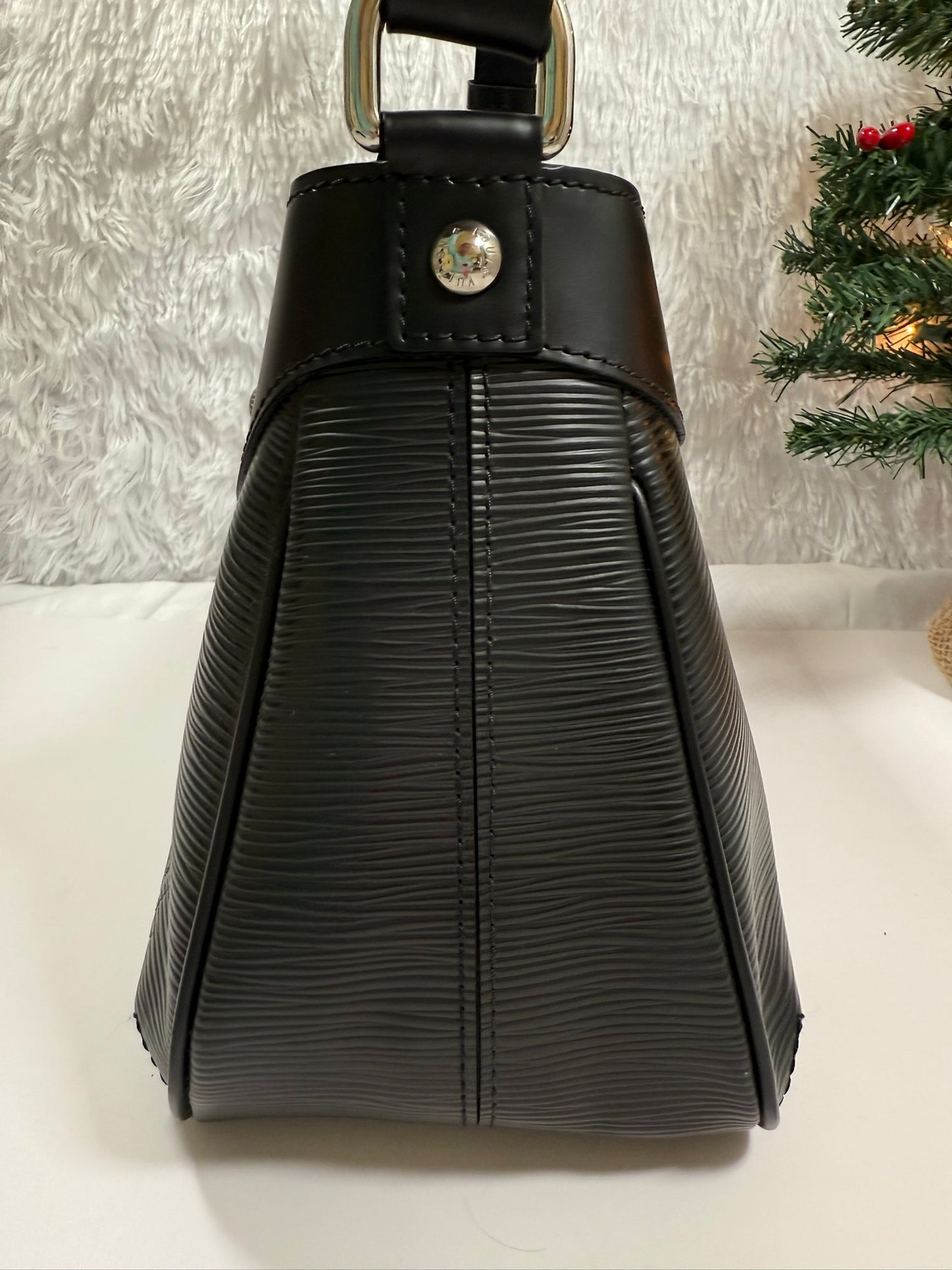 LOUIS VUITTON Turenne Epi Shoulder Bag