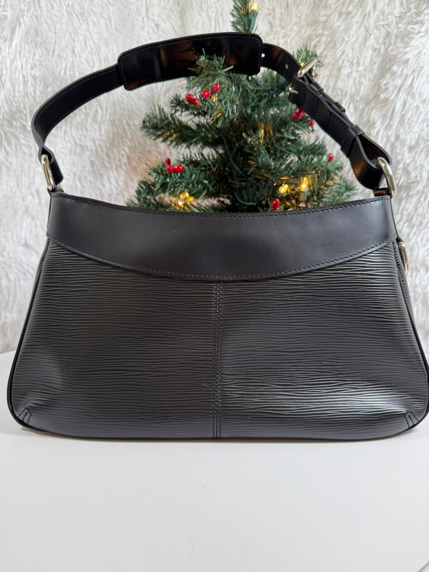 LOUIS VUITTON Turenne Epi Shoulder Bag