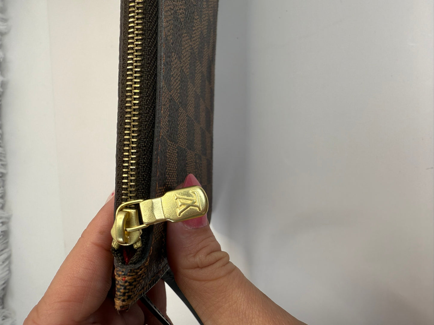 LOUIS VUITTON Neverful Pouch Damier Ebene
