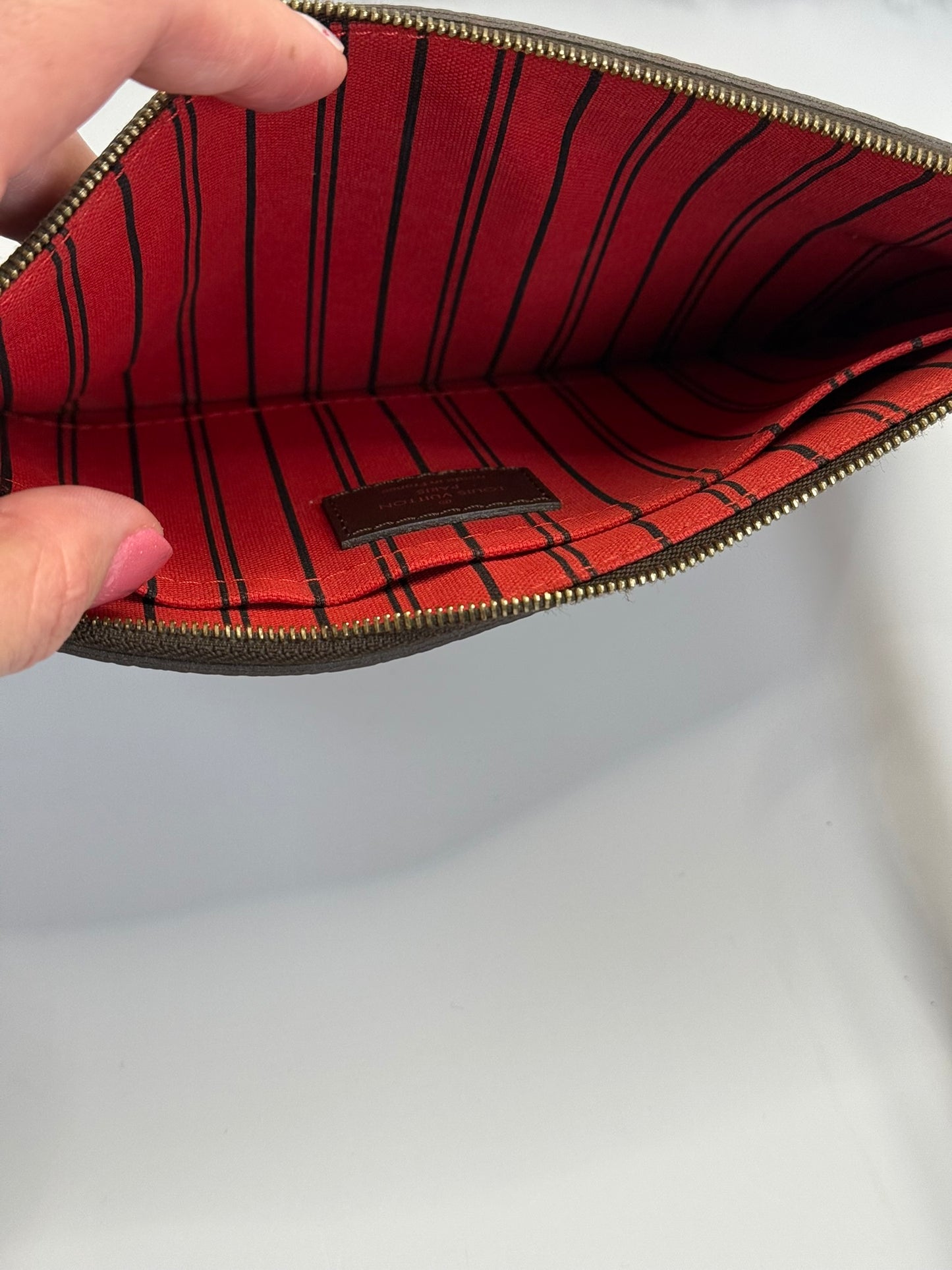 LOUIS VUITTON Neverful Pouch Damier Ebene
