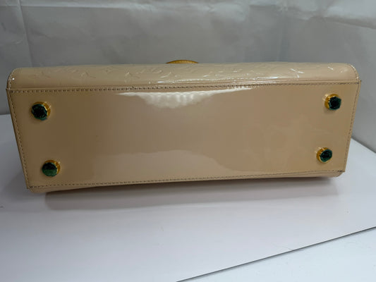 LOUIS VUITTON Brea Vernis Leather MM