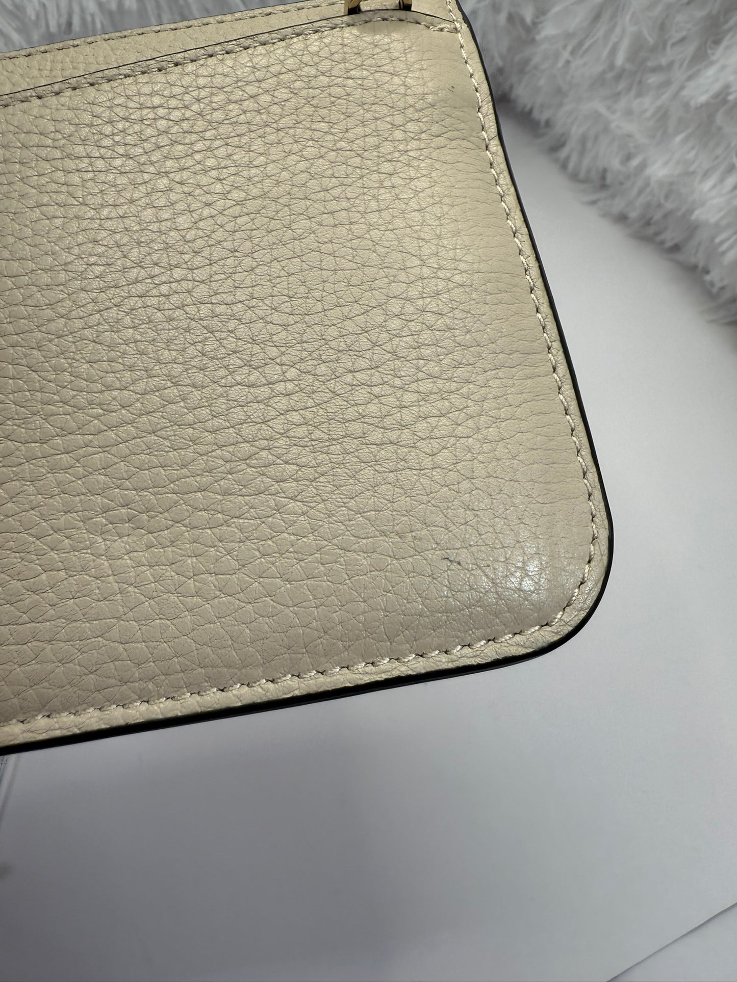 KATE SPADE Leila Small White/Beige Wallet on Chain