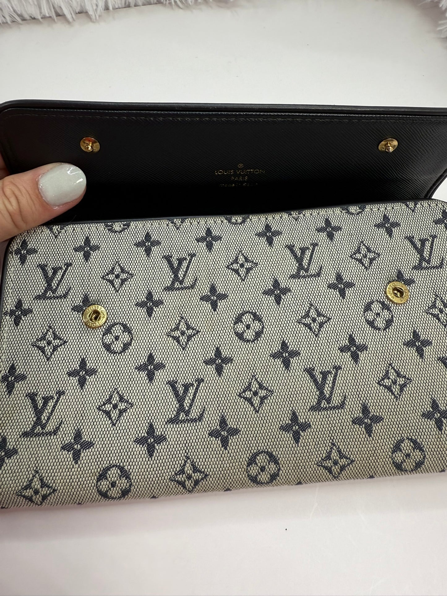 LOUIS VUITTON Navy Monogram Mini Lin International Wallet