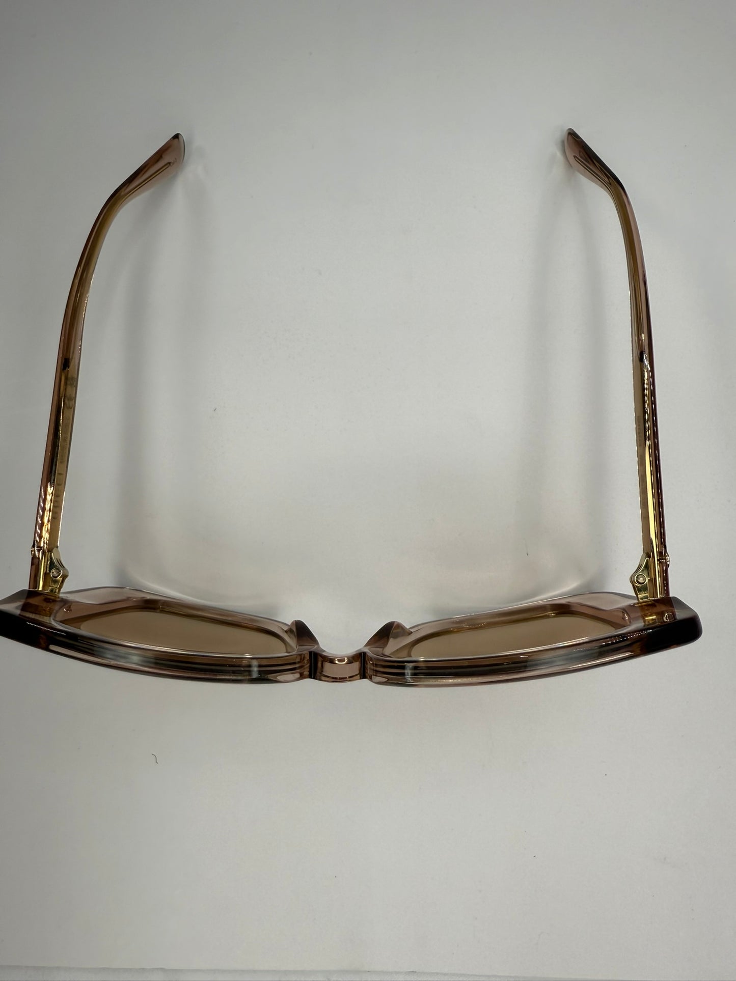 GUCCI Oversized Beige Sunglasses