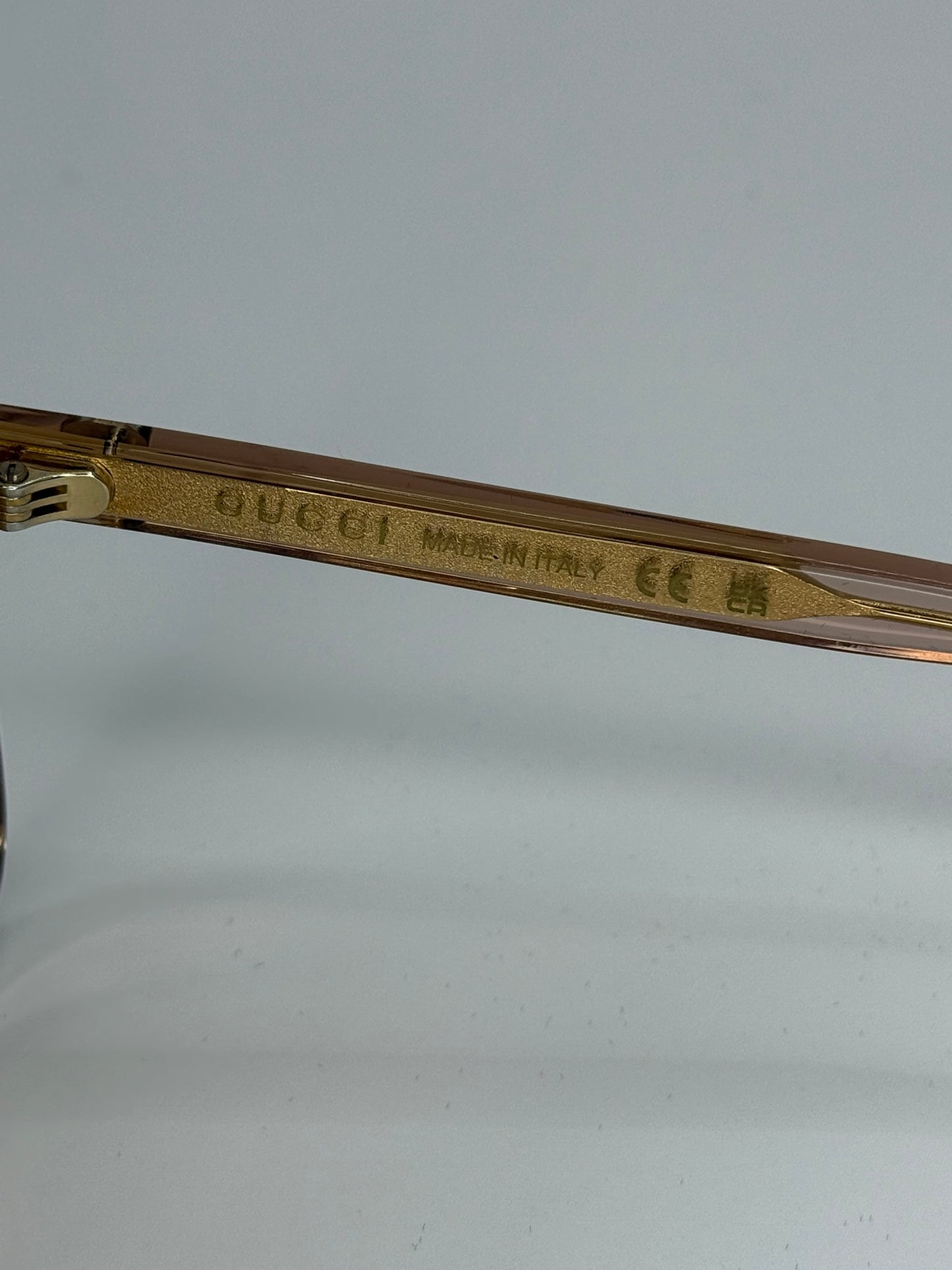GUCCI Oversized Beige Sunglasses