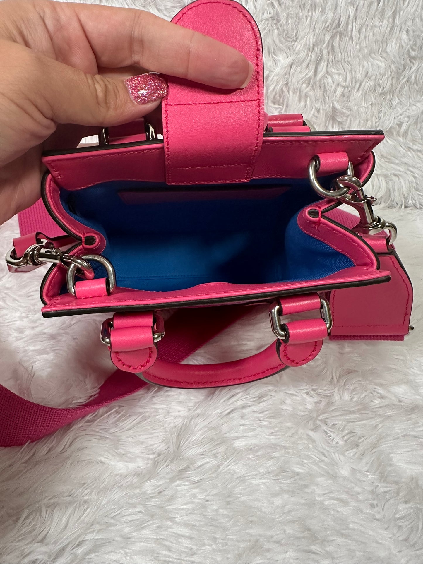 GUCCI GG Embossed Crossbody