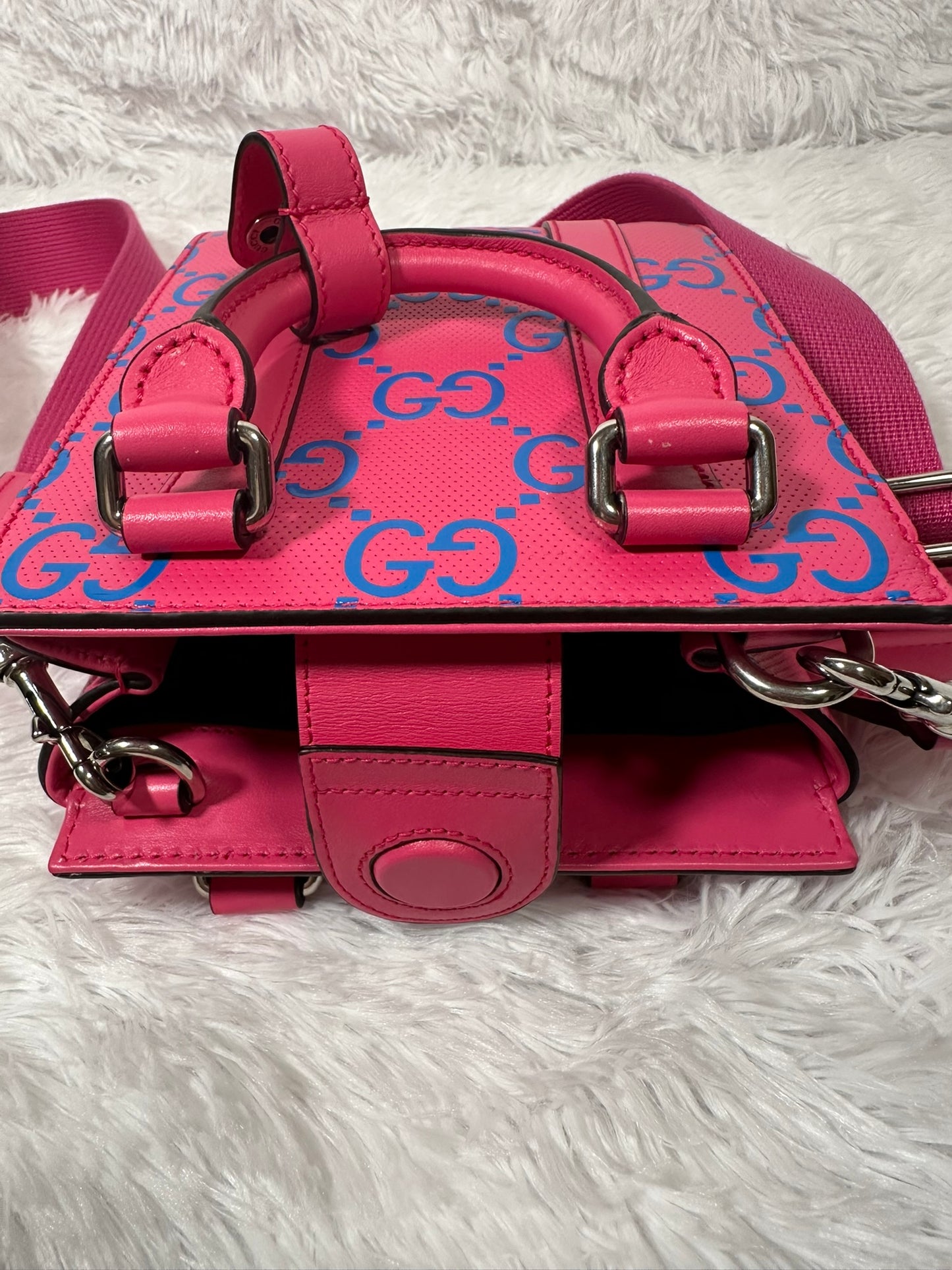 GUCCI GG Embossed Crossbody