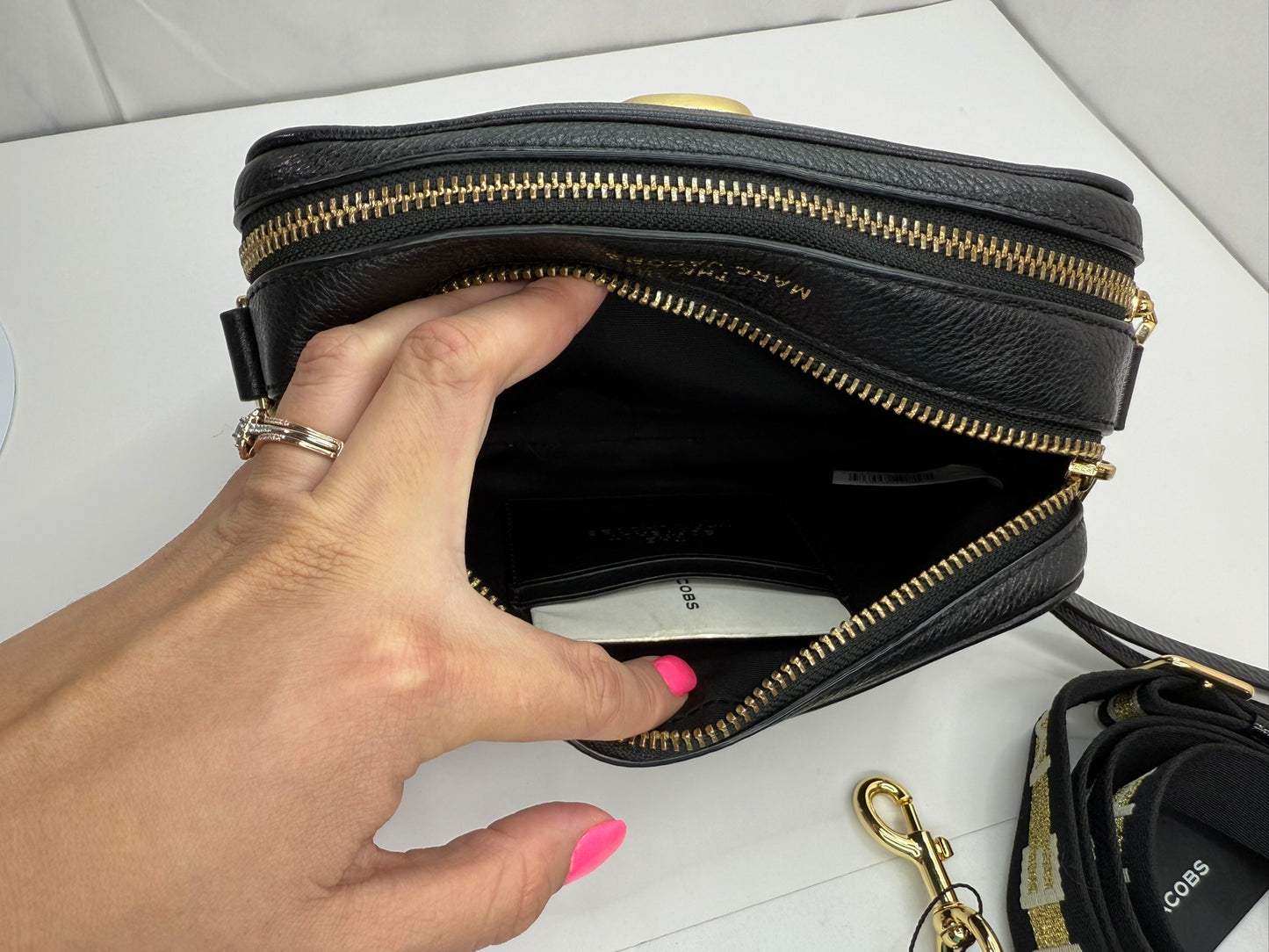 MARC JACOBS The Softshot 21 Leather Crossbody