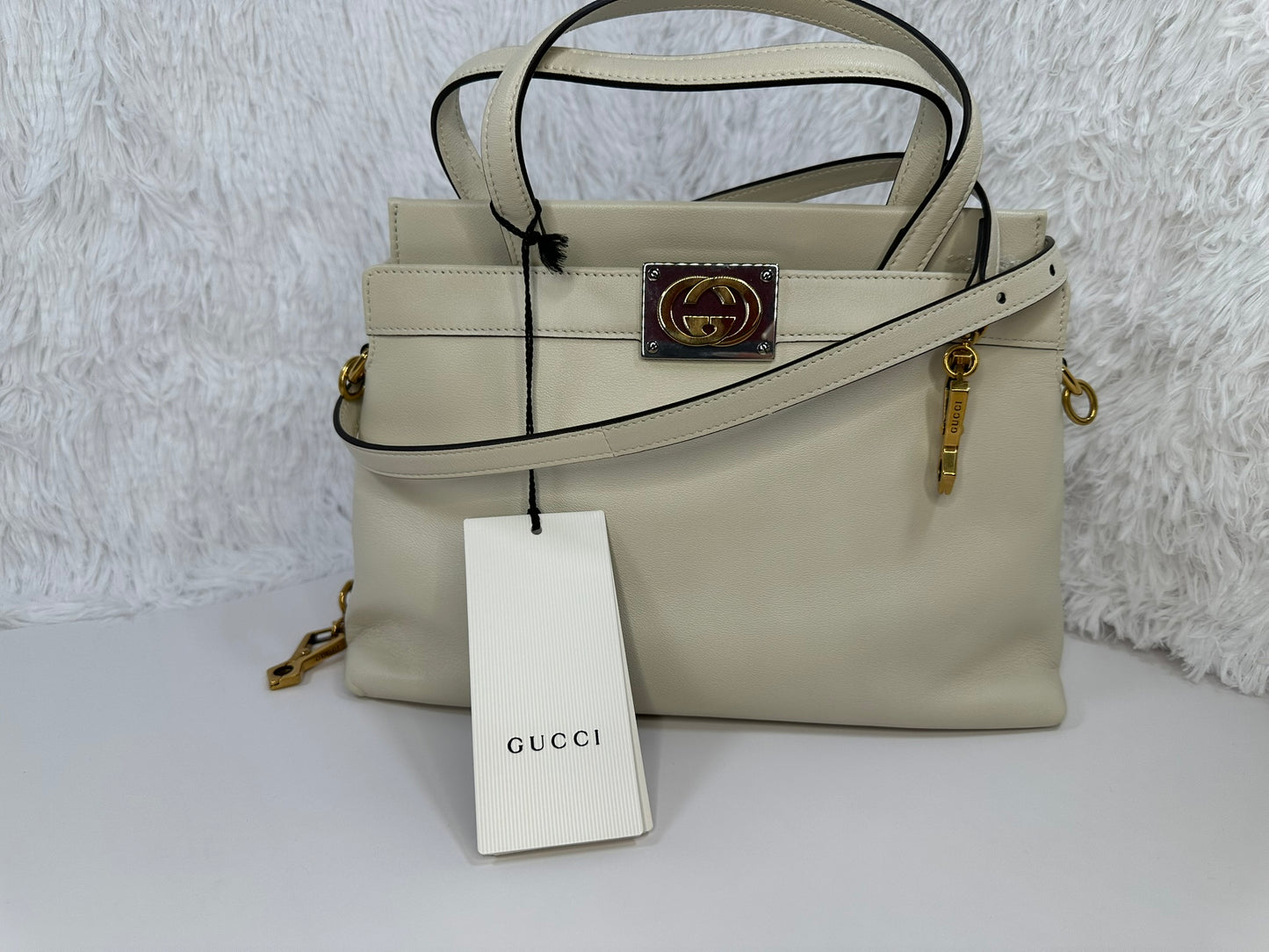 GUCCI Calfskin Interlocking G Top Handle Bag