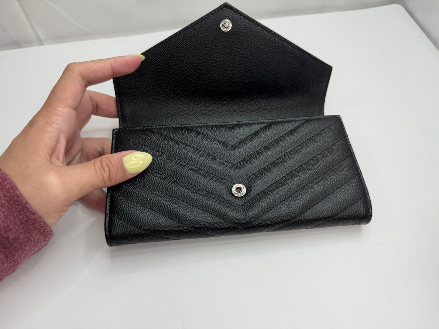 SAINT LAURENT Grain De Poudre Matelasse Chevron Monogram Flap Wallet Black