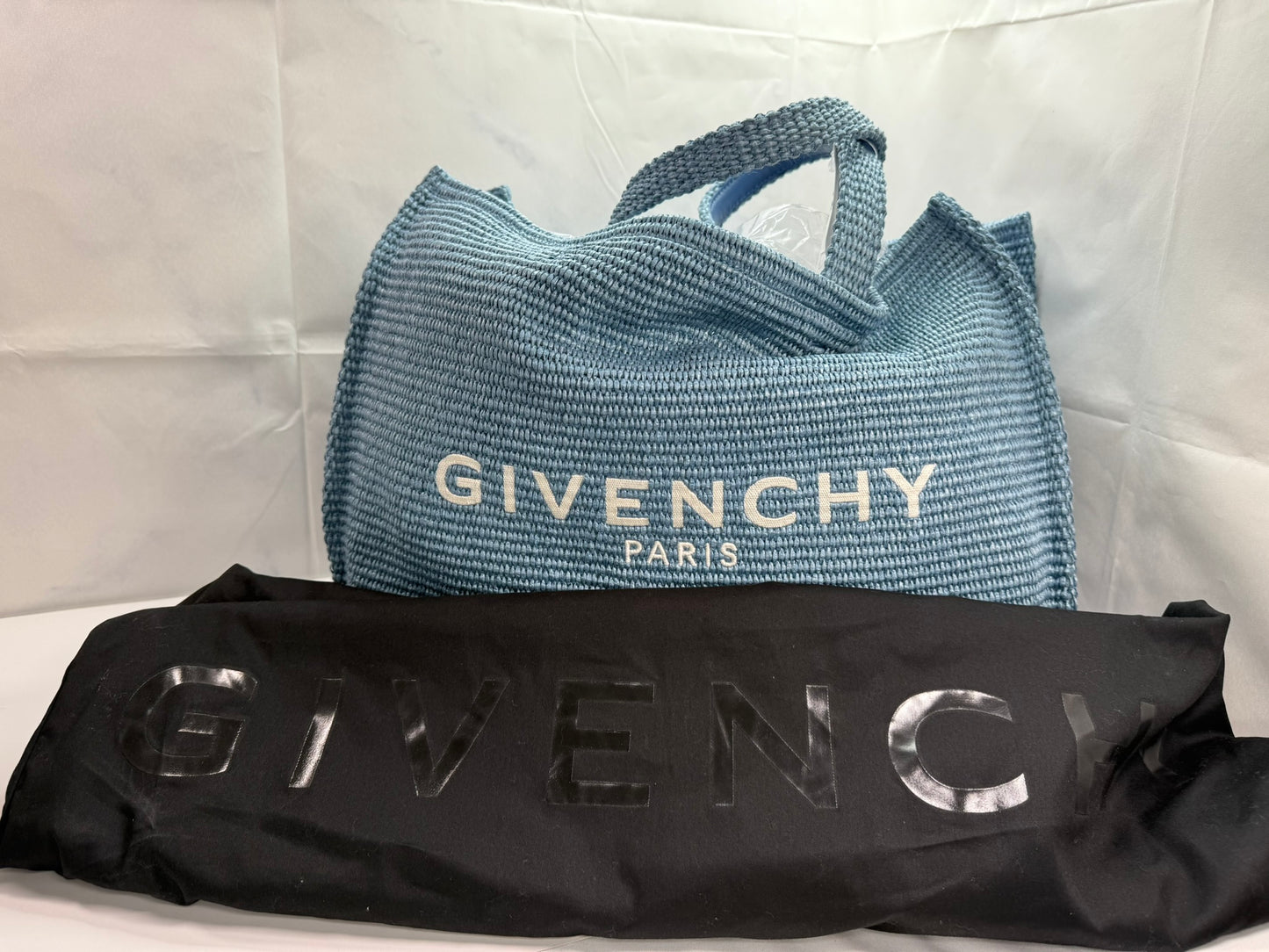 GIVENCHY Medium G-Tote bag in Raffia