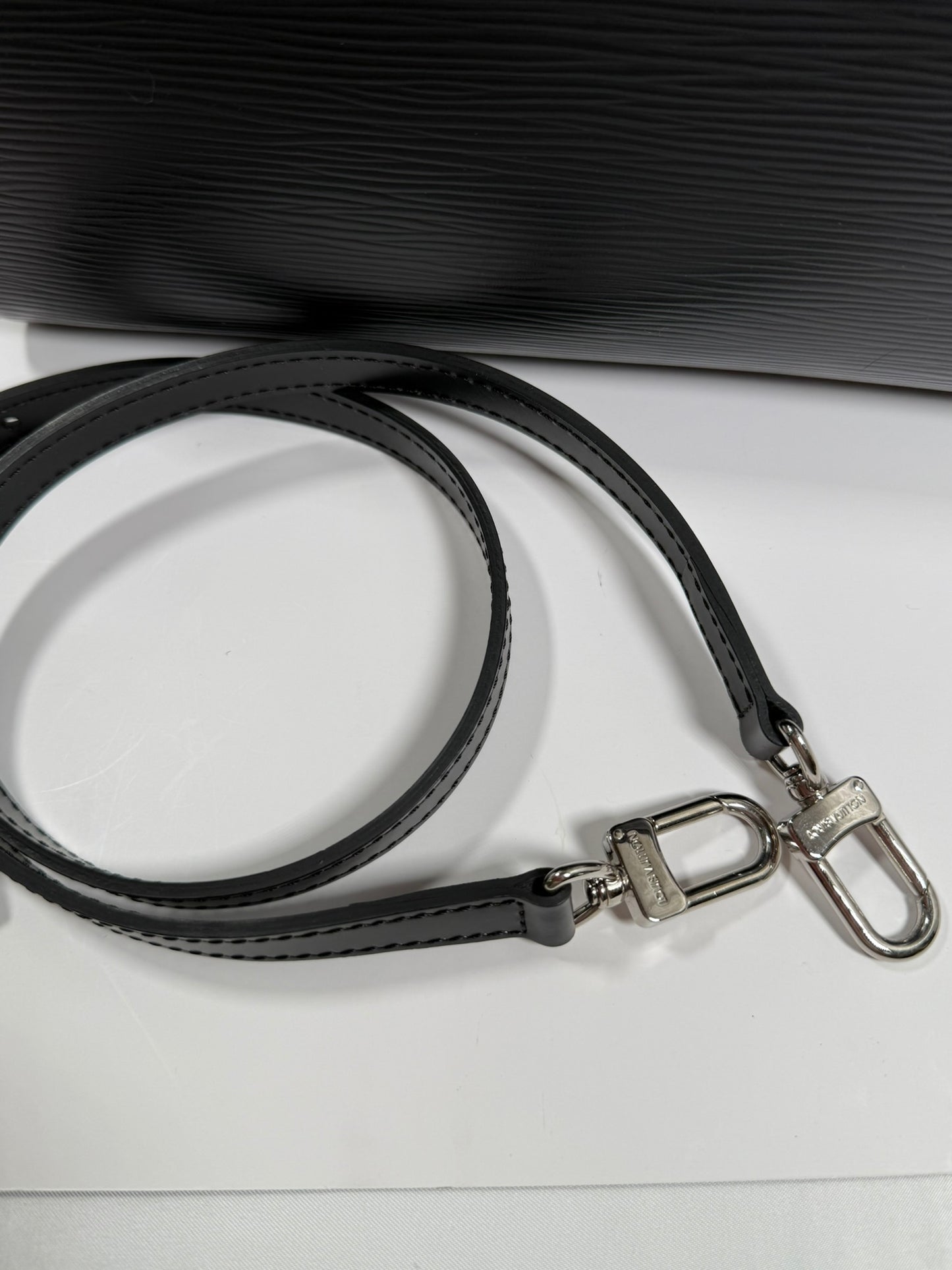 LOUIS VUITTON Brea EPI Black