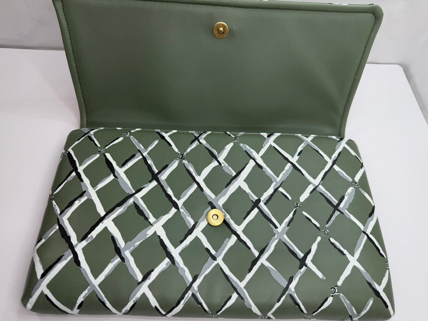 CHANEL 2018 Paris- Greece Painted Clutch