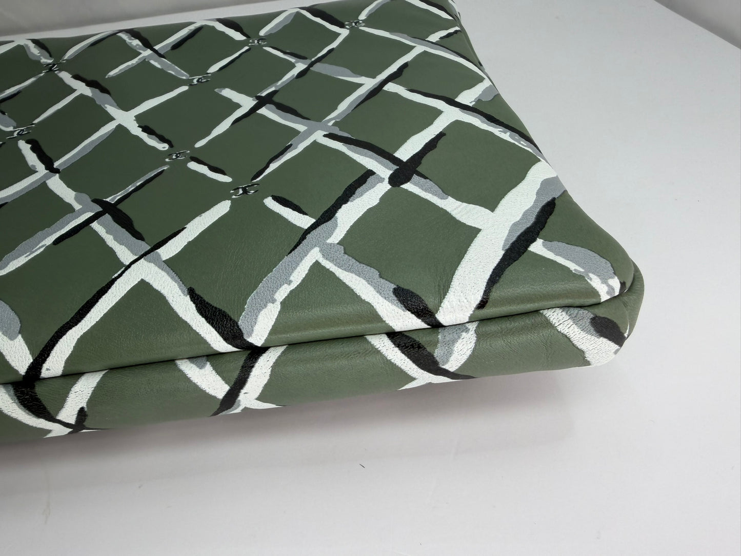 CHANEL 2018 Paris- Greece Painted Clutch